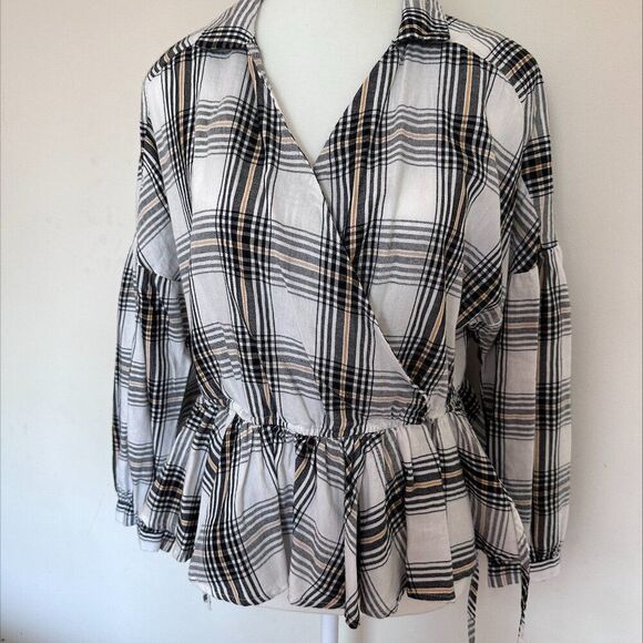 Aquadiva ankle boot, black, pearl studs, block heel, zipper entry, new, sz 9 - Picture 10 of 16